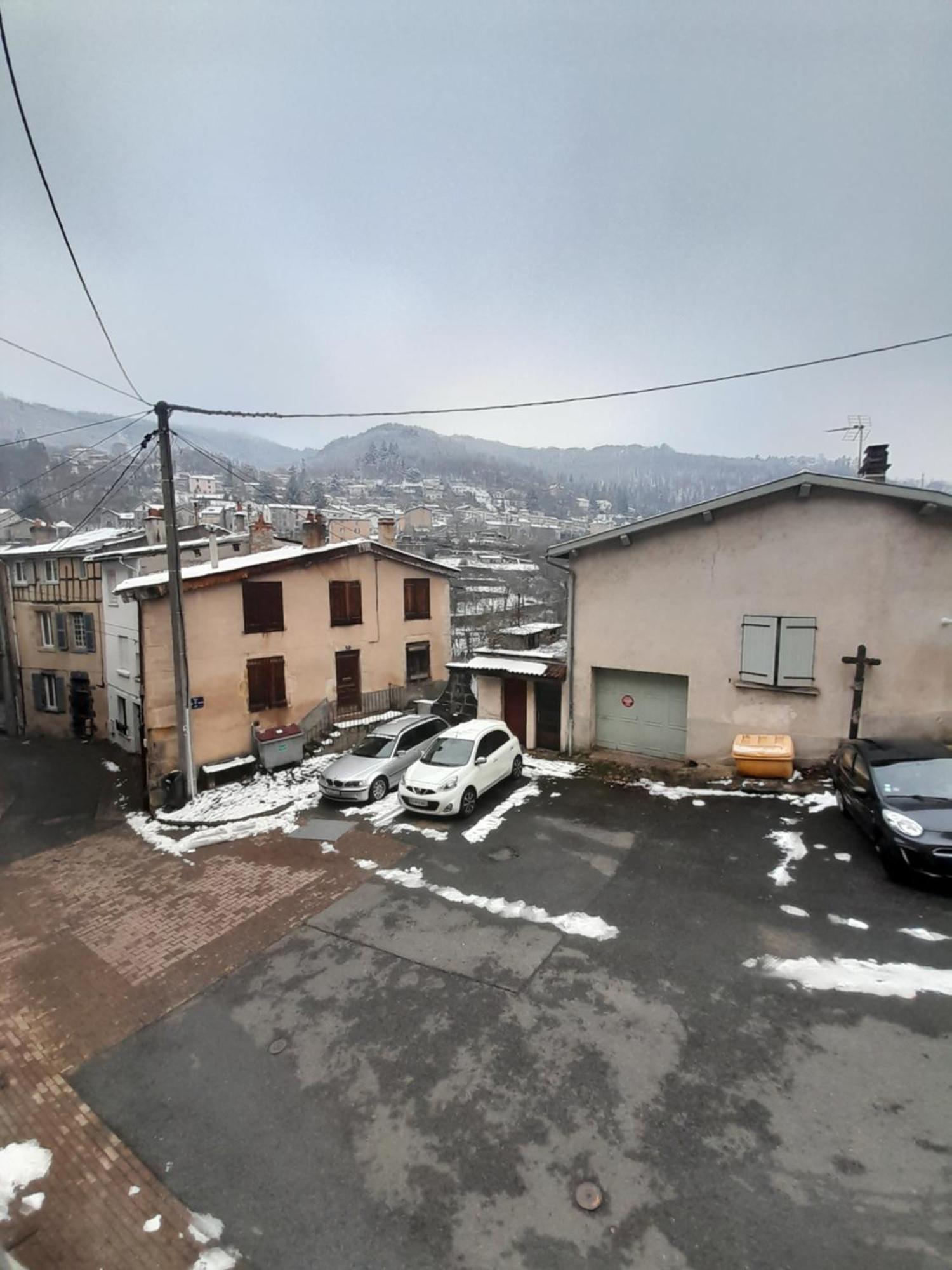 La Flute 2 Aparthotel Thiers Bagian luar foto